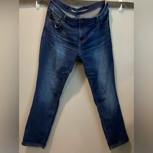 Old Navy Distressed Boyfriend Straight Leg Dark Wash Jean size 16